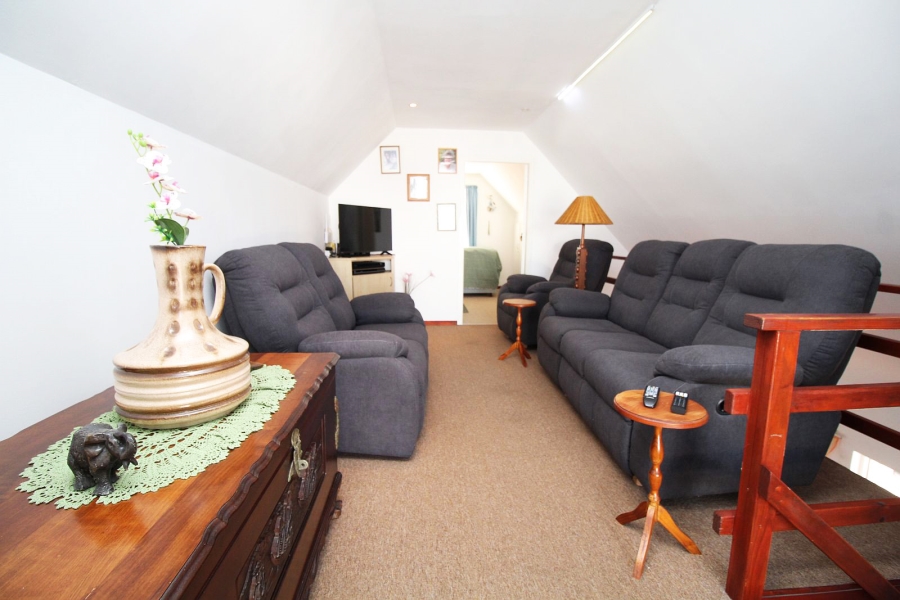3 Bedroom Property for Sale in Skiathos Western Cape
